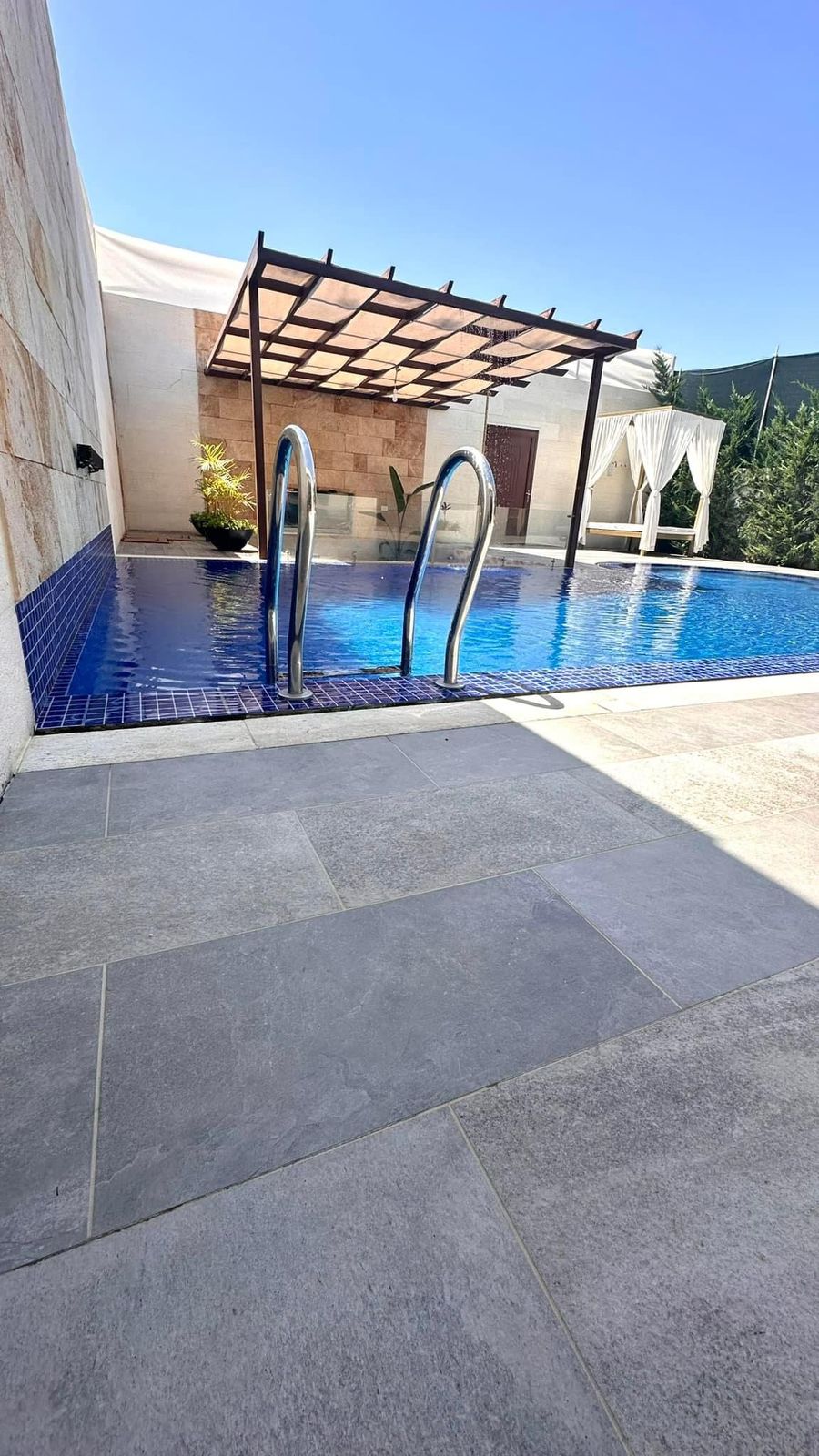 Chalets with Private Pool – Ebba, Nabatieh