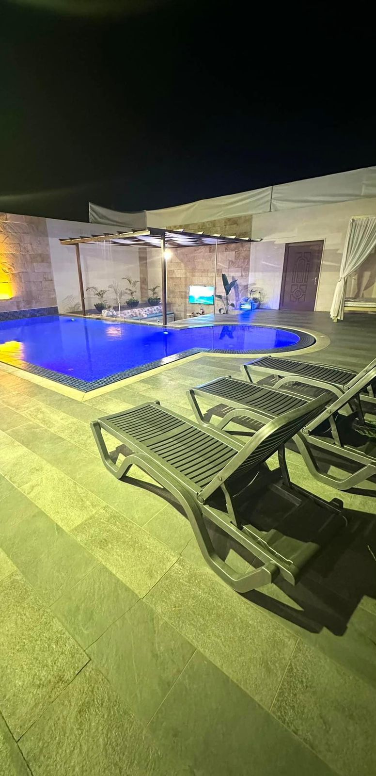 Chalets with Private Pool – Ebba, Nabatieh