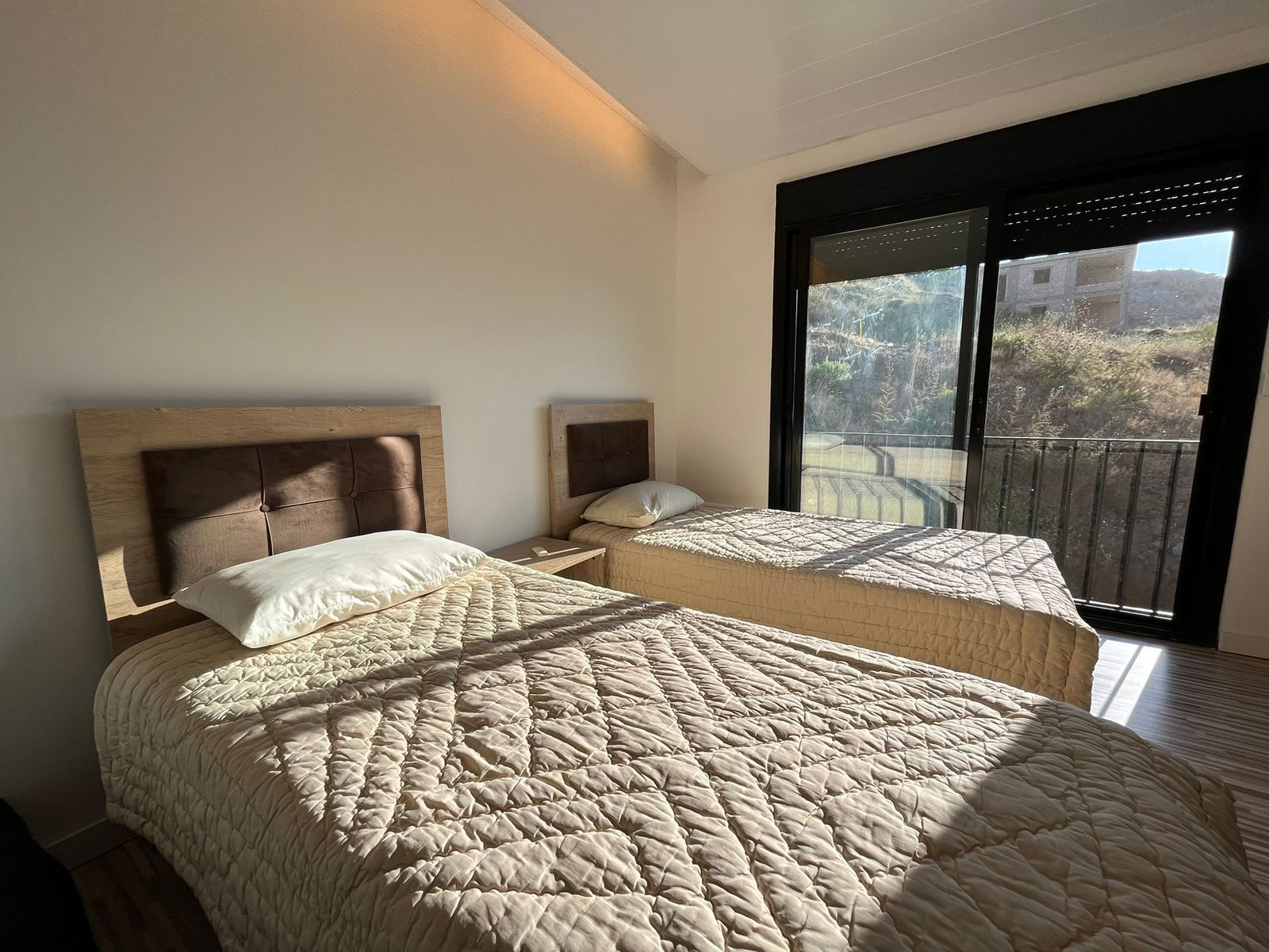 Bungalow with Pool – Qehmez, Jabal Moussa