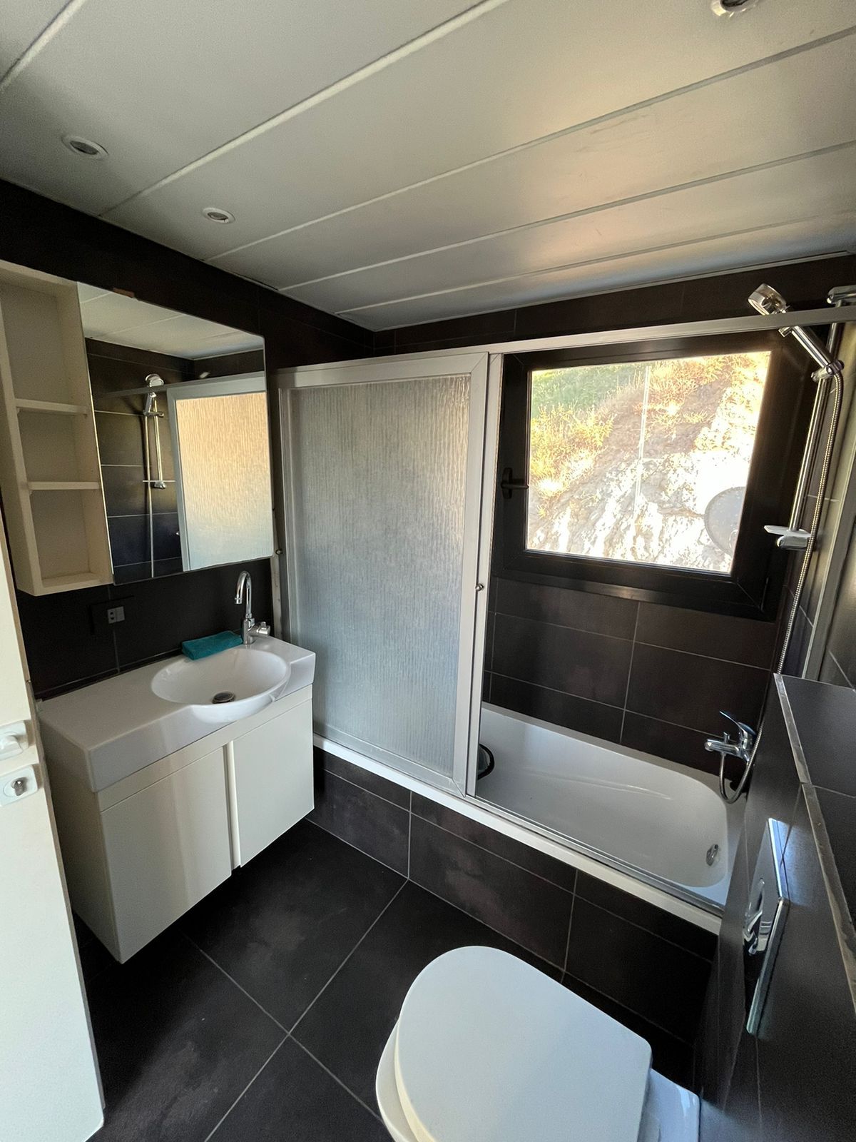 Bungalow with Pool – Qehmez, Jabal Moussa