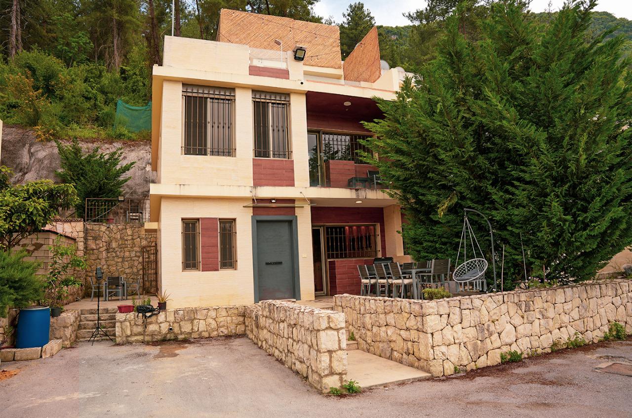 House – Zebdine, Jbeil