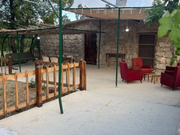 بيت حجري – وطى الجوز, كسروان