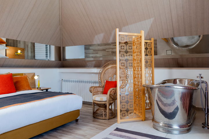 Les Toit de Mechmech 2 Room in an Authentic Guesthouse – Mechmech, Jbeil