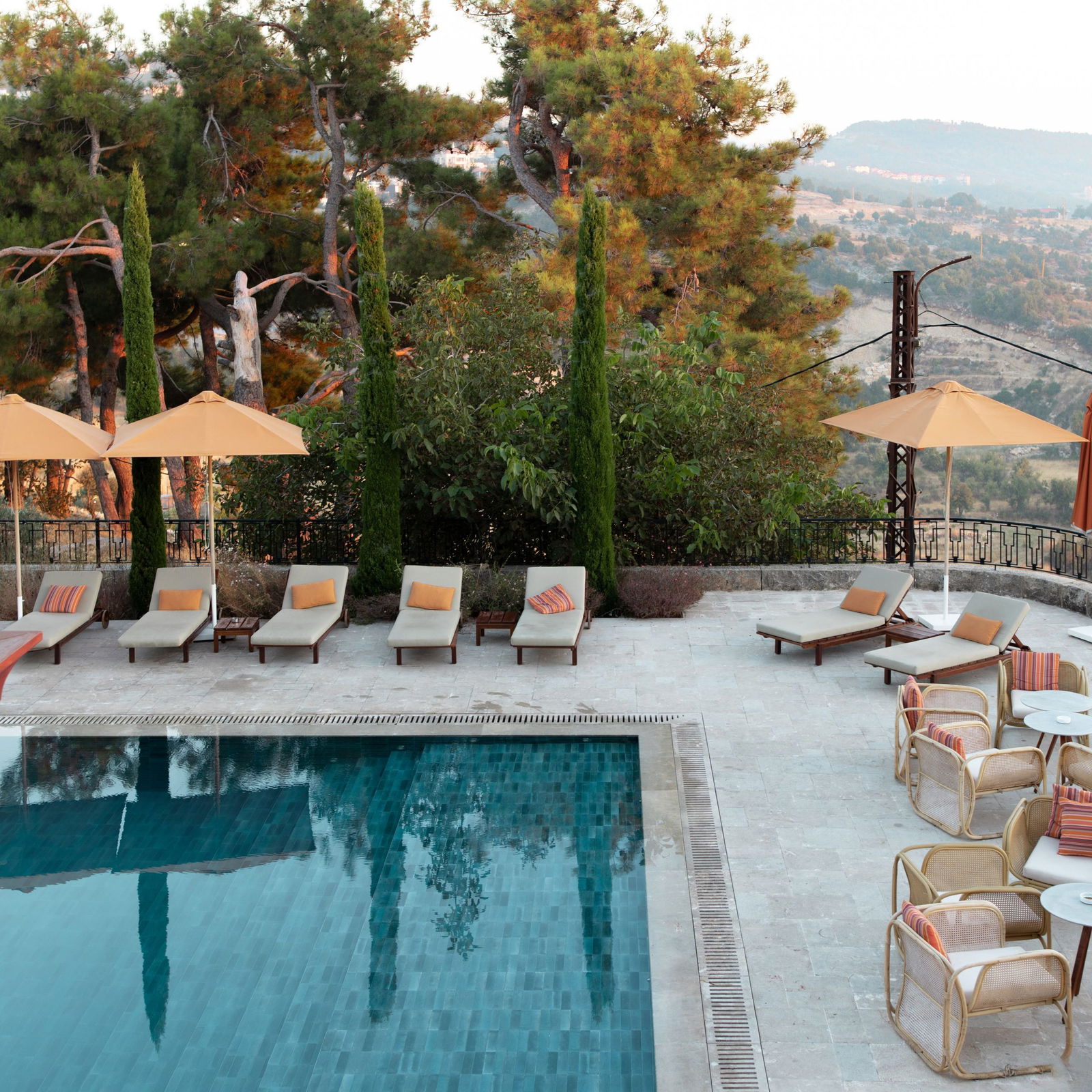 Le Duplex Room in an Authentic Guesthouse – Mechmech, Jbeil
