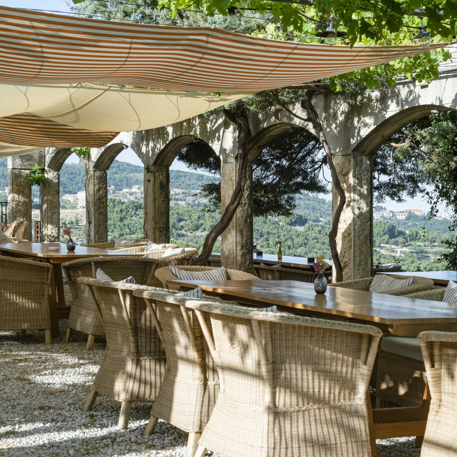 Le Duplex Room in an Authentic Guesthouse – Mechmech, Jbeil