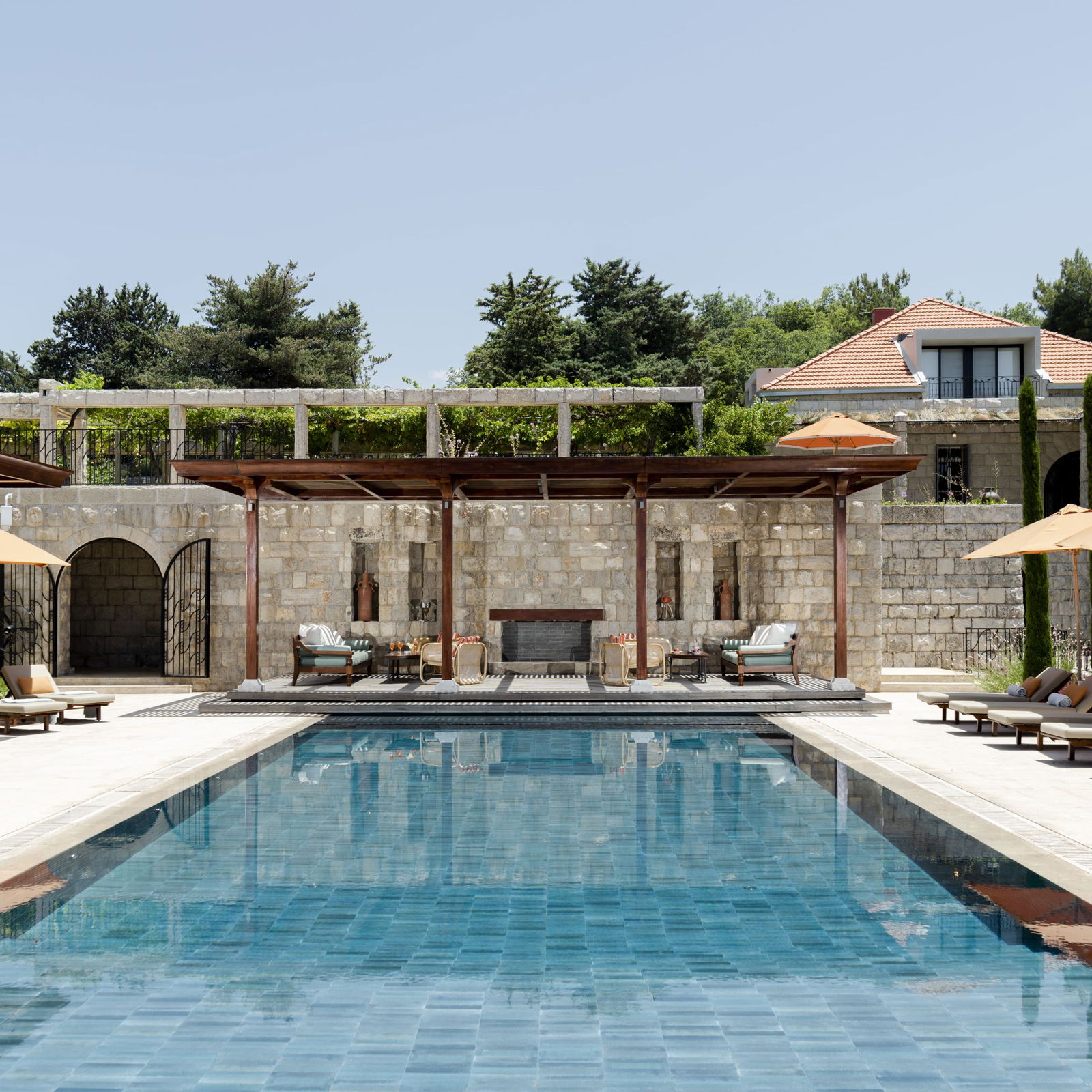 Le Duplex Room in an Authentic Guesthouse – Mechmech, Jbeil