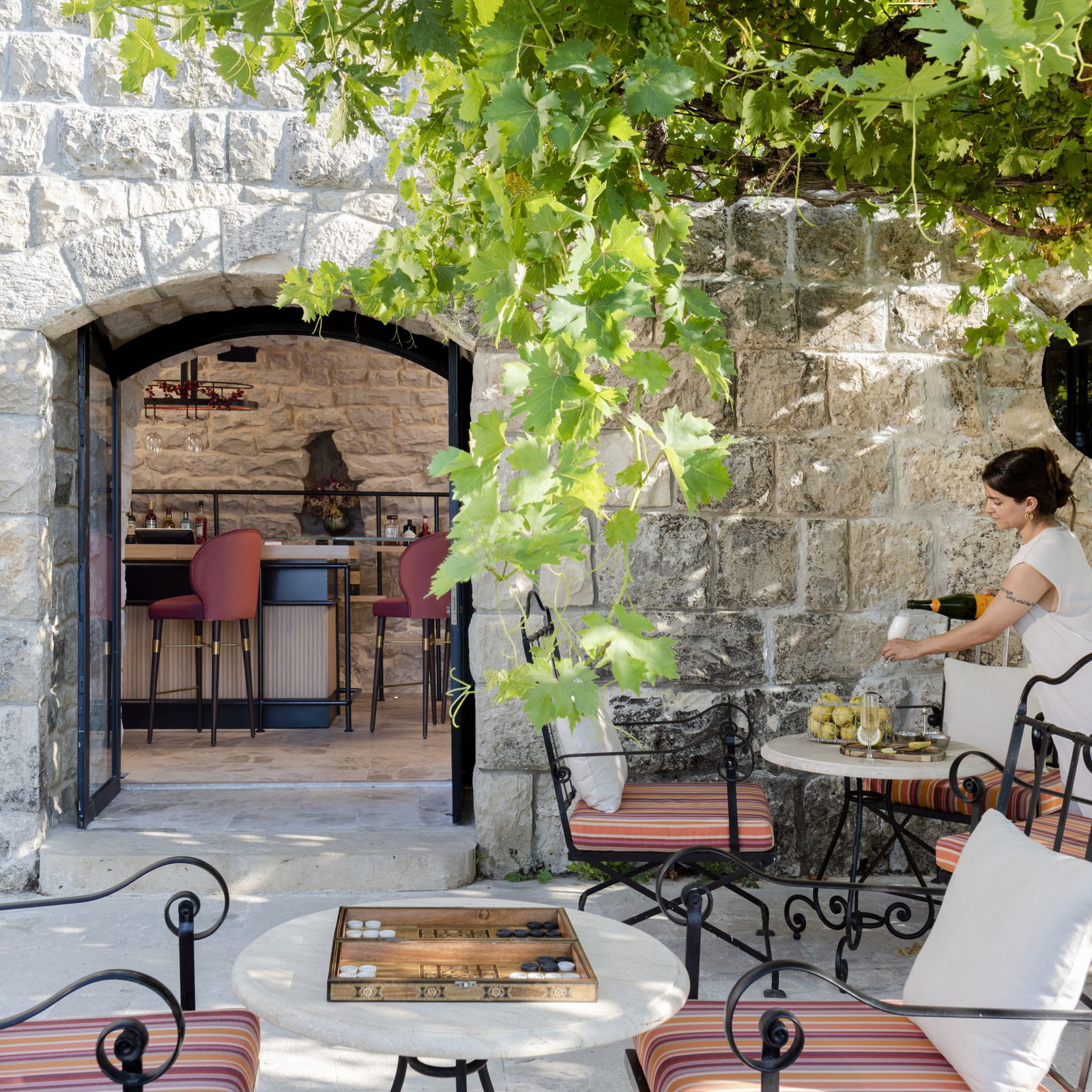 Le Duplex Room in an Authentic Guesthouse – Mechmech, Jbeil