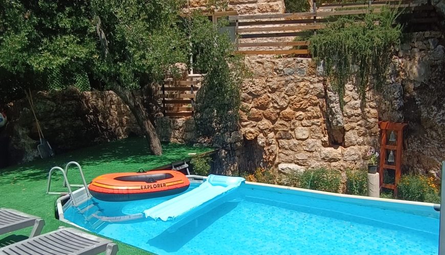 Oak Mini Villa – Bmahray, Chouf