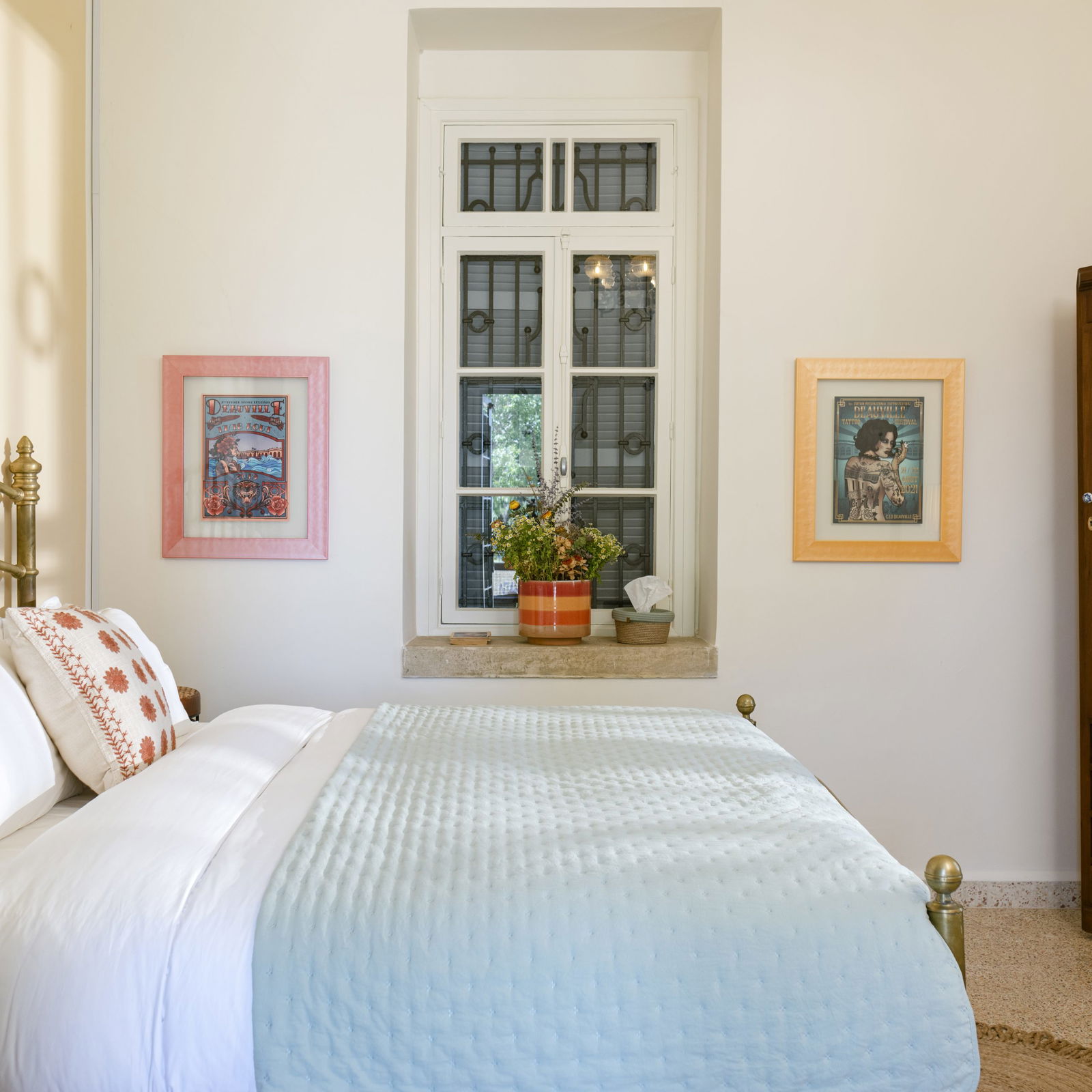 Boheme Room in an Authentic Guesthouse – Mechmech, Jbeil