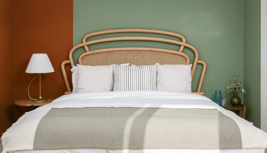 La Chambre Piaf Room in an Authentic Guesthouse – Mechmech, Jbeil