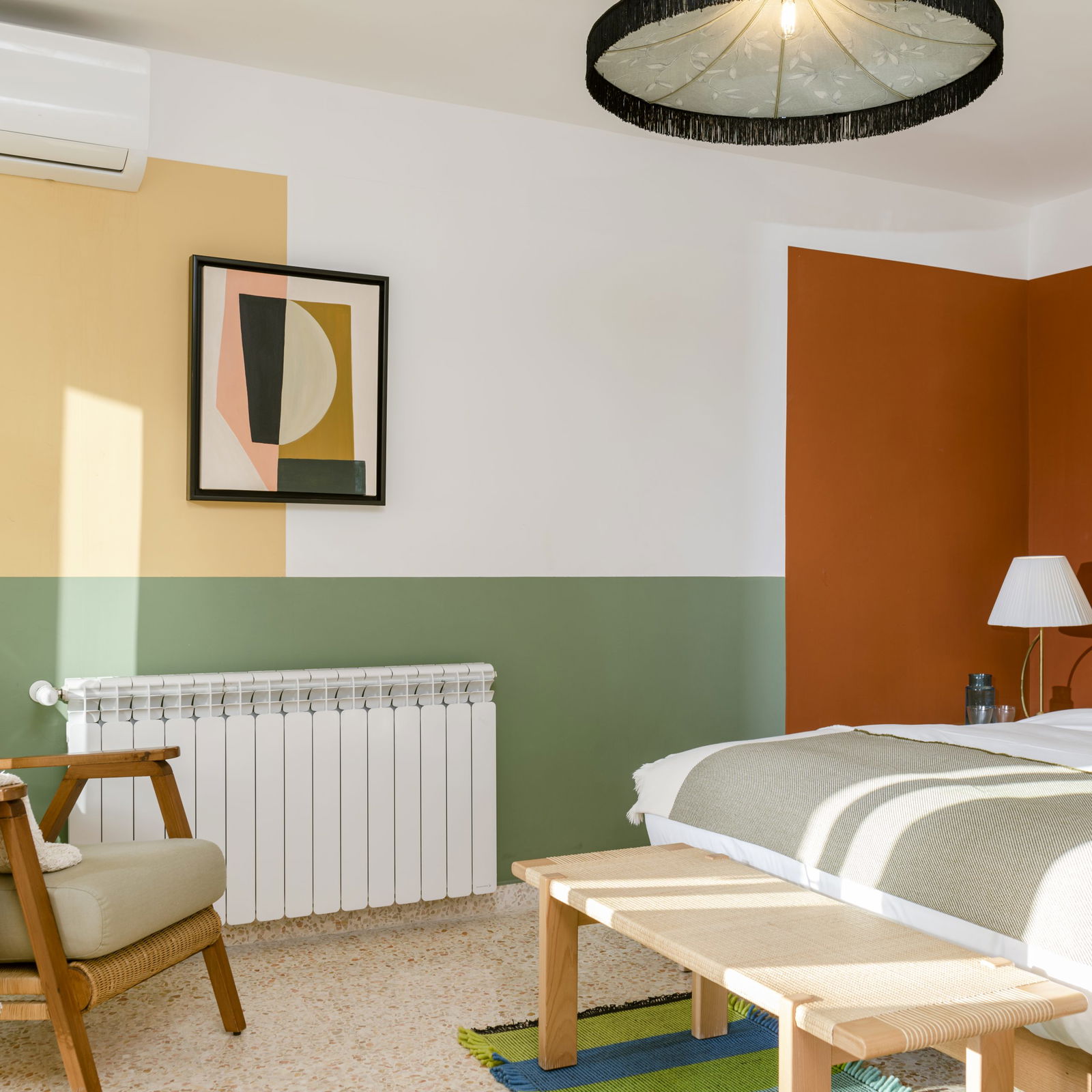 La Chambre Piaf Room in an Authentic Guesthouse – Mechmech, Jbeil