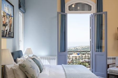La Zaza Room in an Authentic Guesthouse – Mechmech, Jbeil