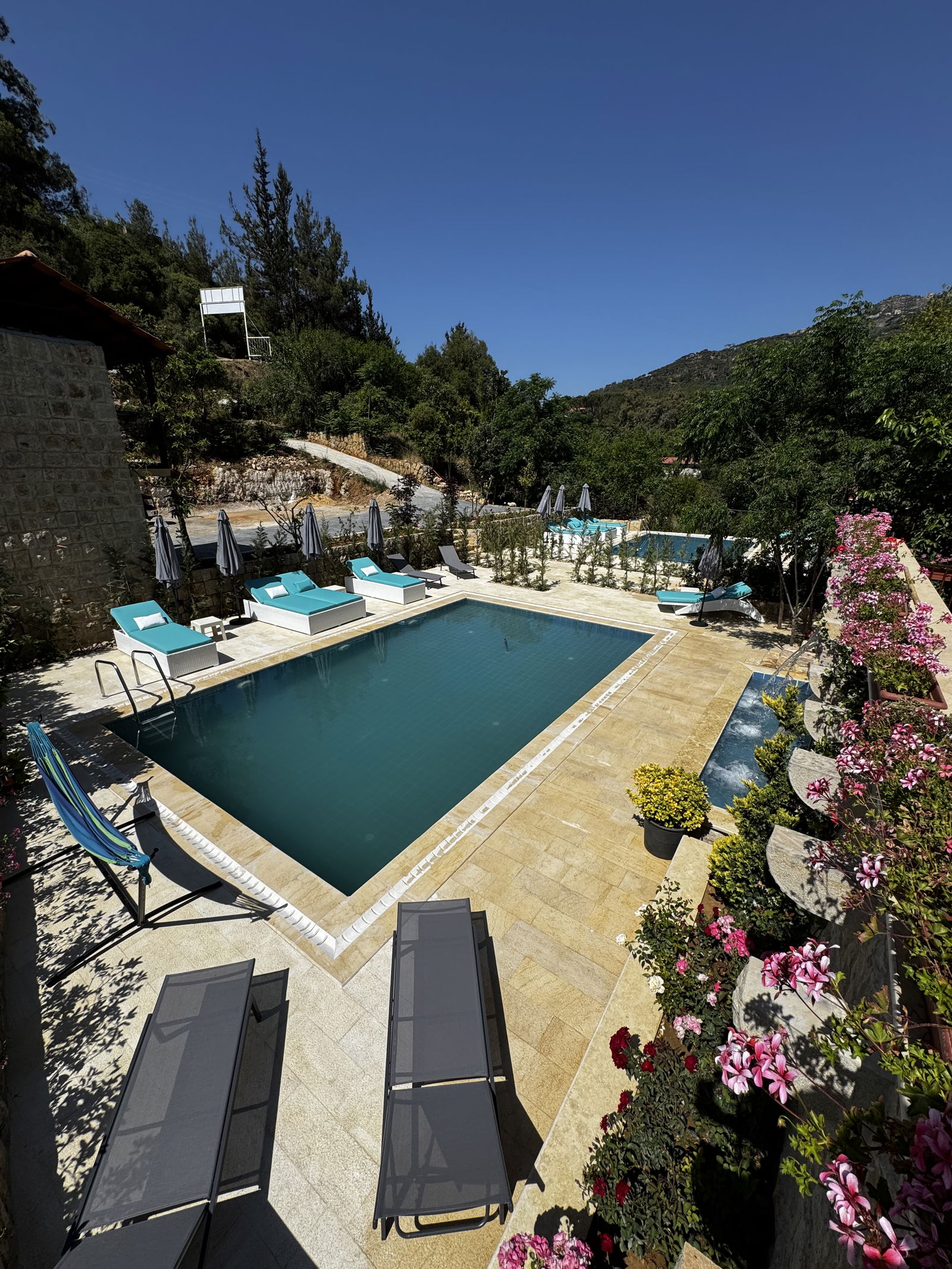 Chalet One with Private Pool – Jeser el Qadi, Chouf