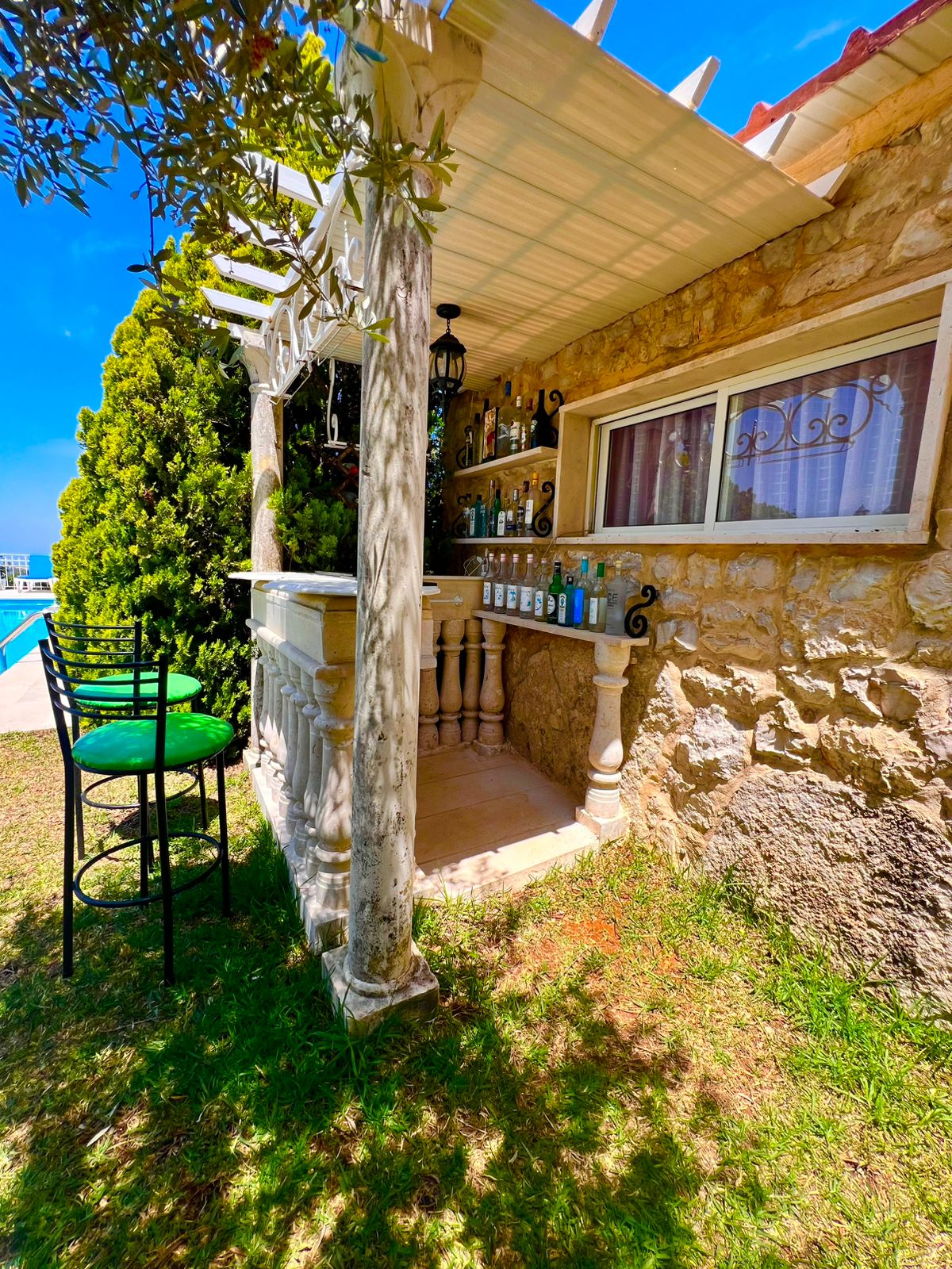 Chalet with Private Pool – Bejjeh, Jbeil