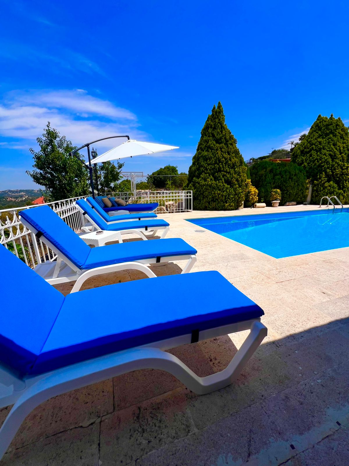 Chalet with Private Pool – Bejjeh, Jbeil