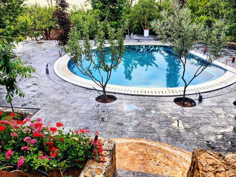 Chalet with Shared Pool – Ehden