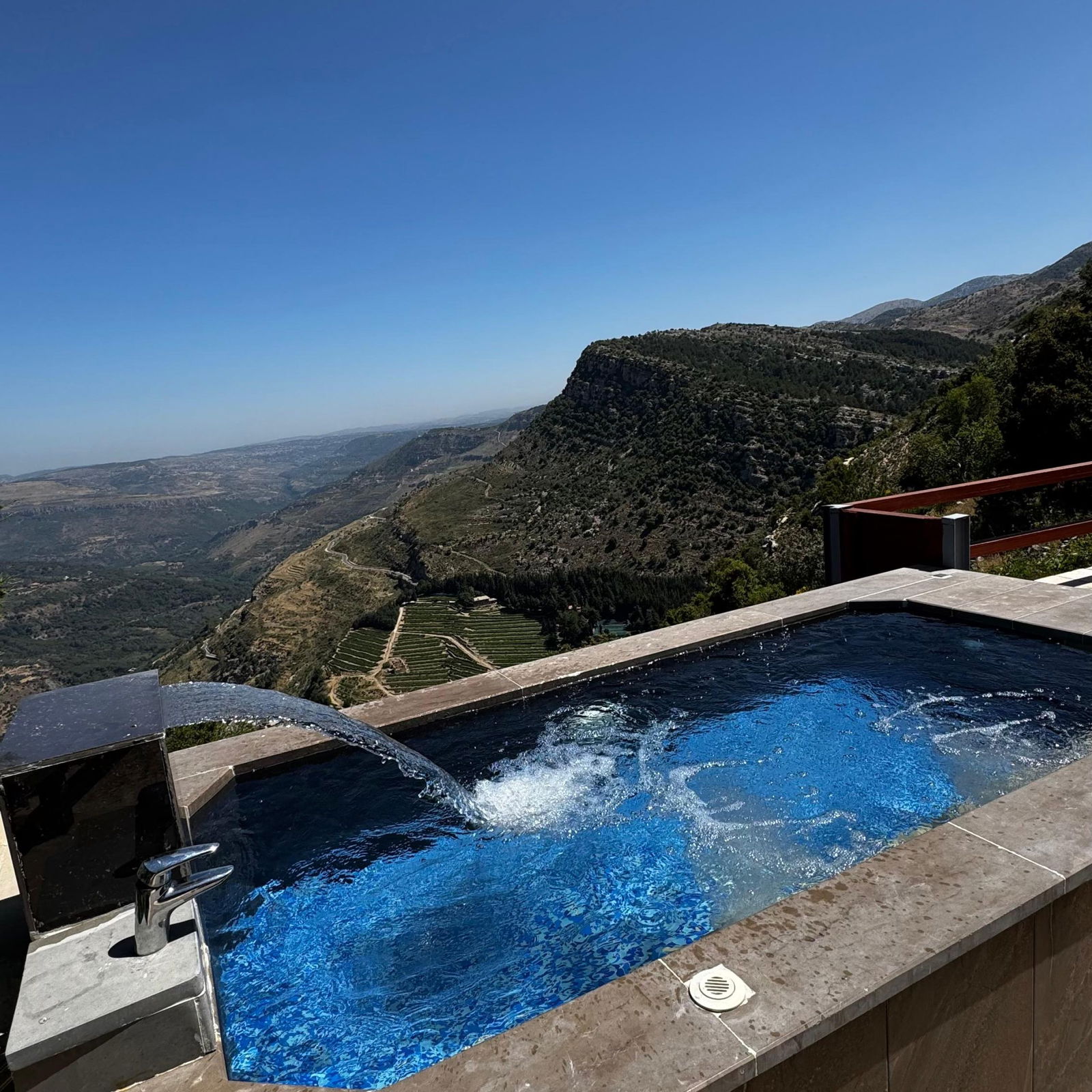 Senior Bungalow Prestige in a Resort – Jezzine