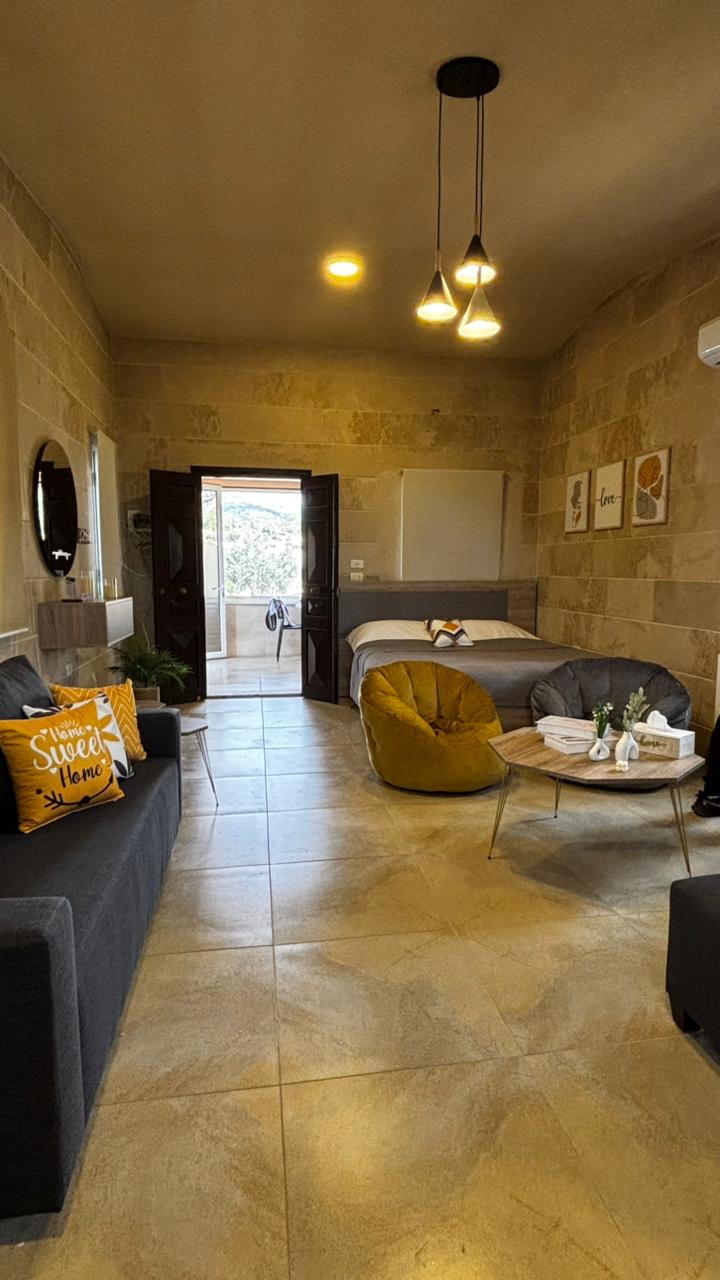 Casa 2 in a Guesthouse – Sghar, Batroun