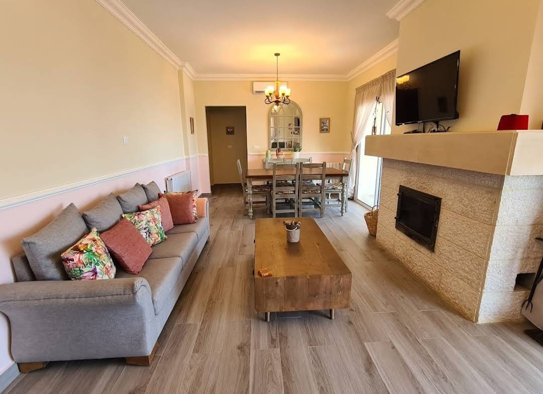 Triplex Guesthouse (2 till 8 people) – Ras el Haref, Bhamdoun