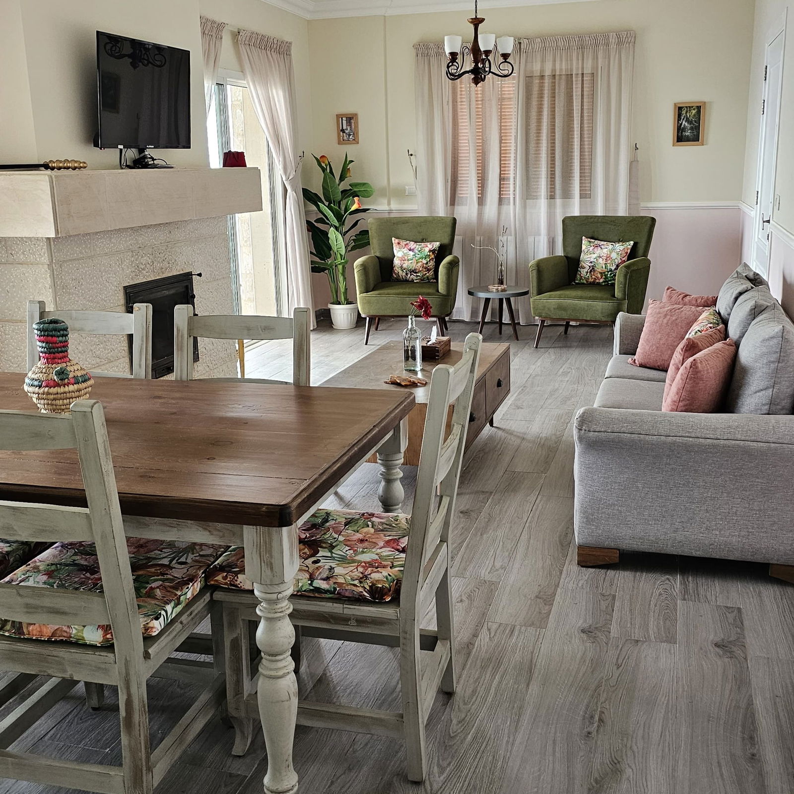Triplex Guesthouse (2 till 8 people) – Ras el Haref, Bhamdoun