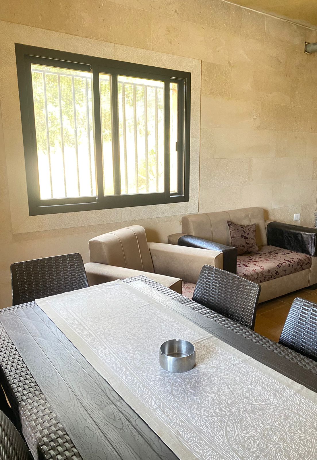بيت ضيافة – اده, بترون