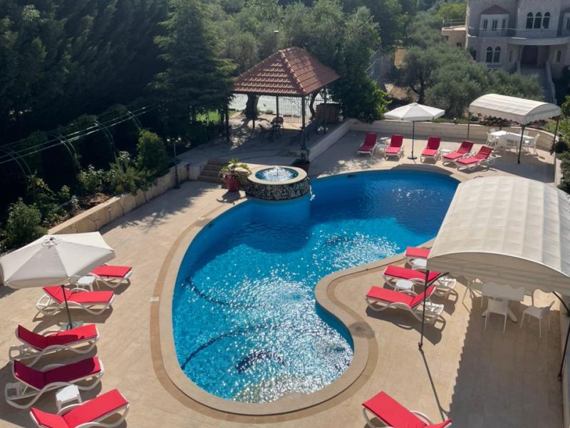 Floor Three in a Guesthouse – Baakline, Chouf