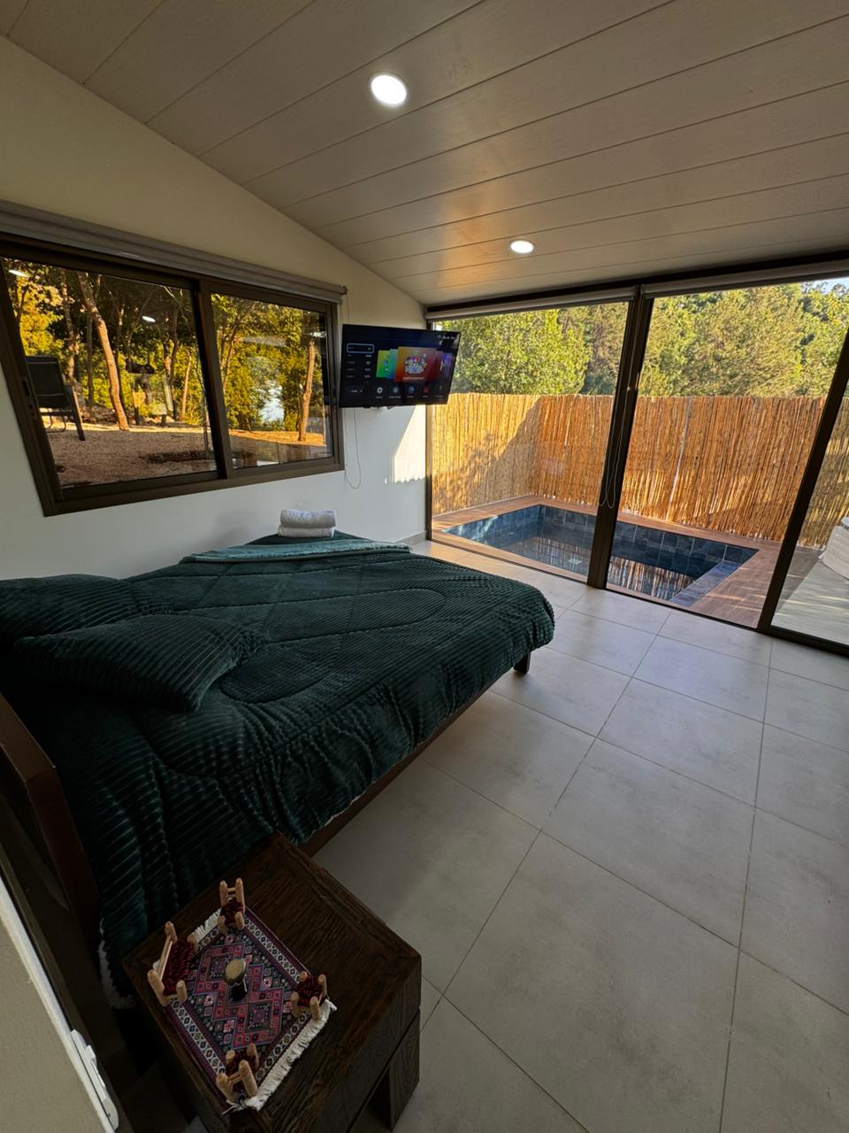 Emerald Chalet with Private Pool – Ghedras, Jbeil