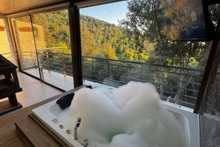 Aroma Chalet with Jacuzzi – Ghedras, Jbeil