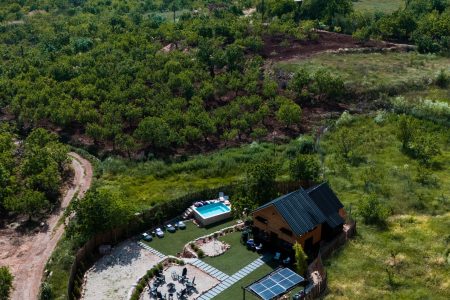 Wooden Bungalows with Private Pools – Ehden
