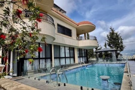 Luxurious Villa – Dibbieh, Chouf