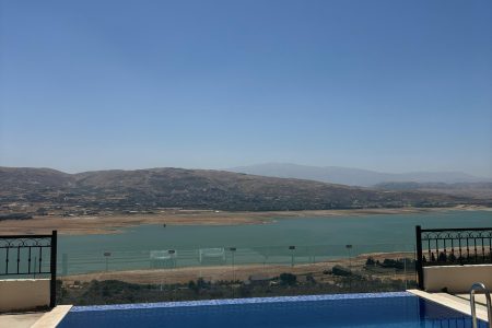 Villa C with Pool – Saghbine, Beqaa