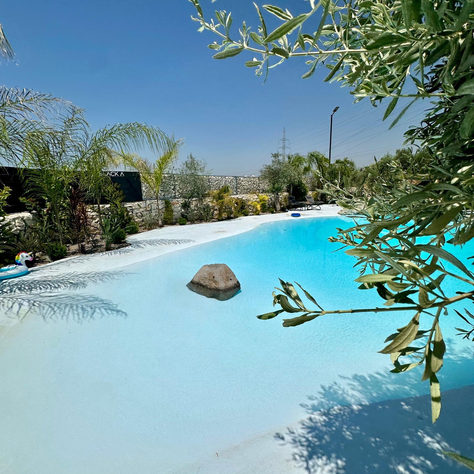 Luxurious Guesthouse with Pool – Bebliyeh, Saida