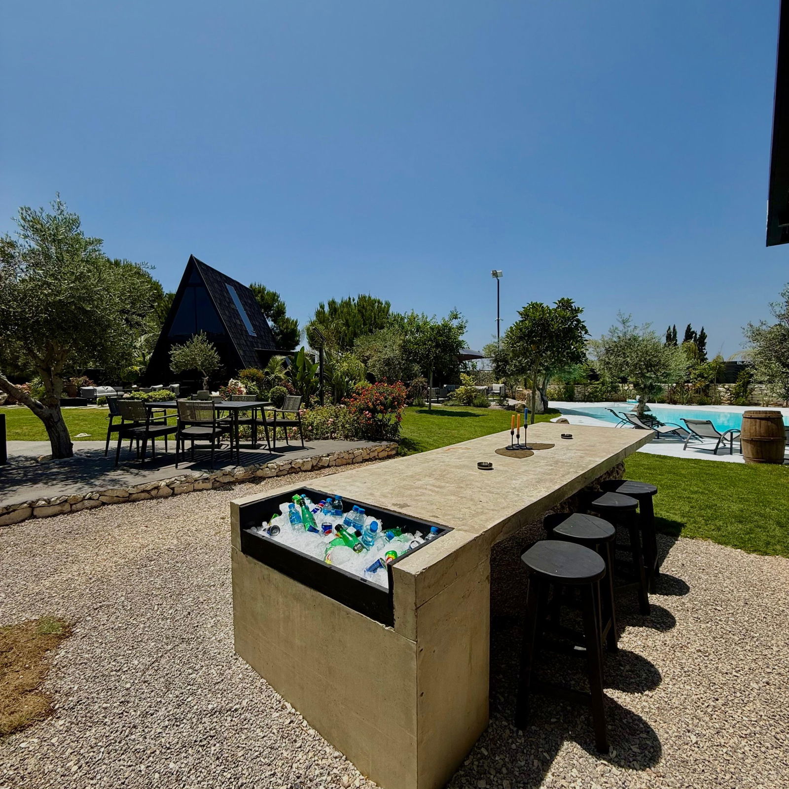 Luxurious Guesthouse with Pool – Bebliyeh, Saida