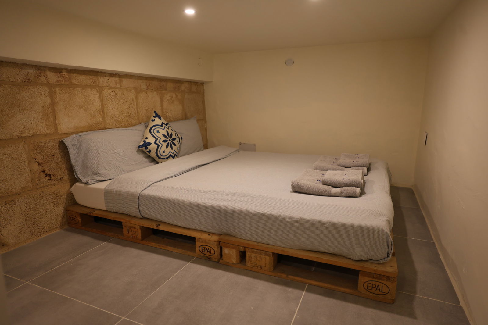 Sea View Room in a Guesthouse – Anfeh