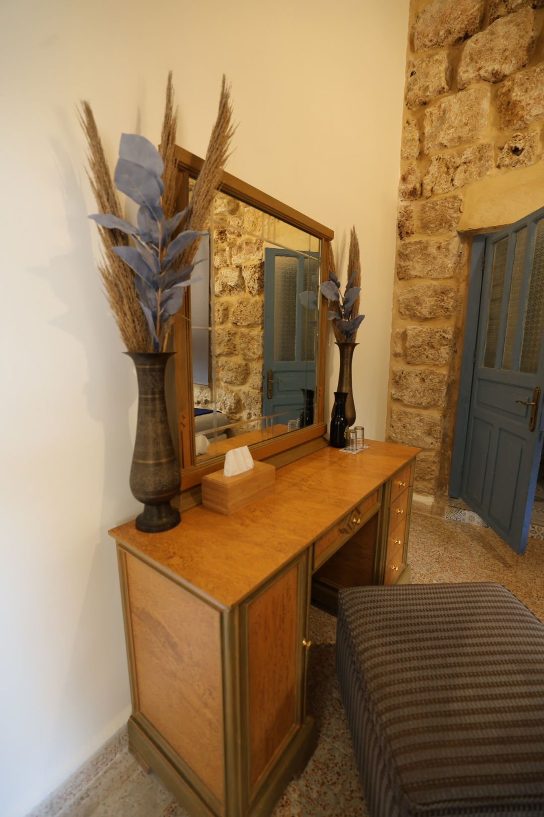 Twin Room in a Guesthouse – Anfeh
