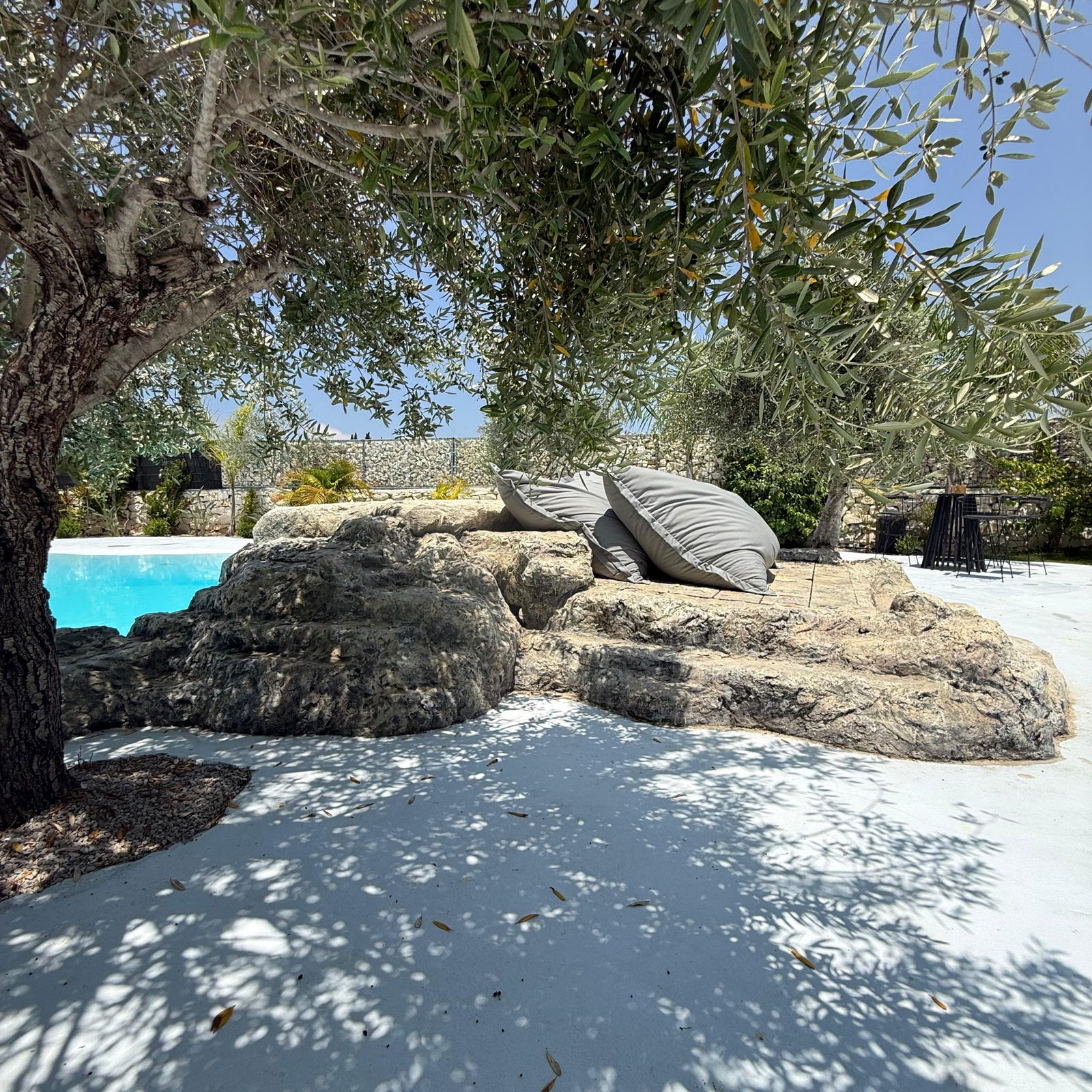 Luxurious Guesthouse with Pool – Bebliyeh, Saida