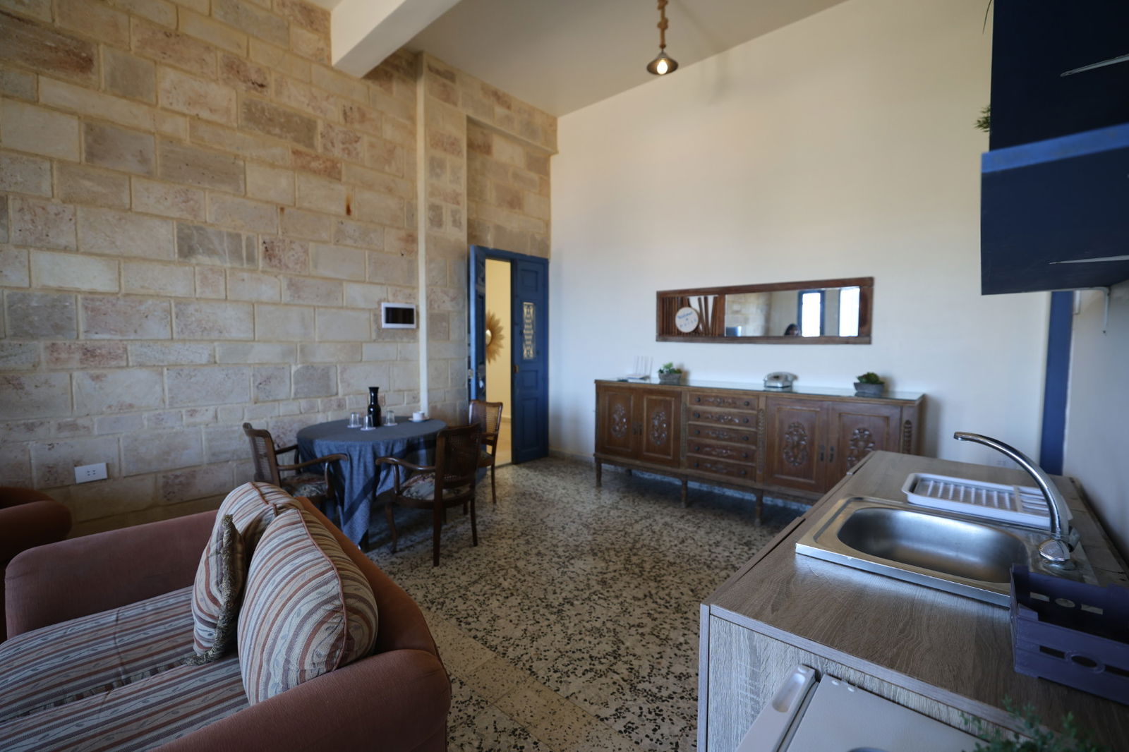 Sea View Suite in a Guesthouse – Anfeh