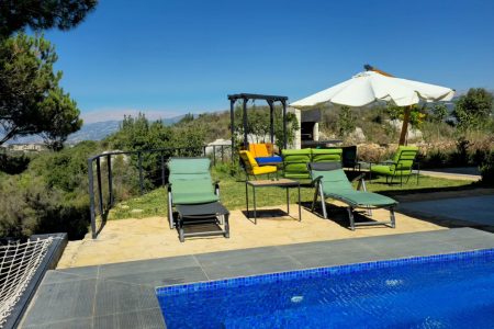Chalet with Outdoor Private Jacuzzi – Edde, Batroun