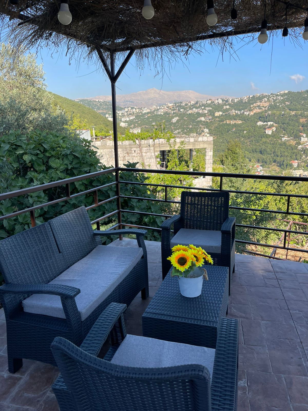 Bungalow with Private Pool – Achqout, Keserwan