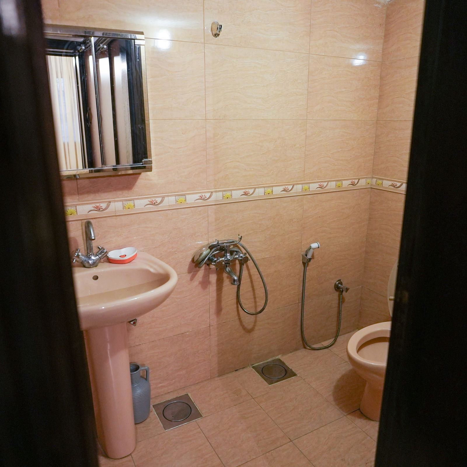Luxurious Guesthouse with Private Pool – Bar Elias, Bqaa