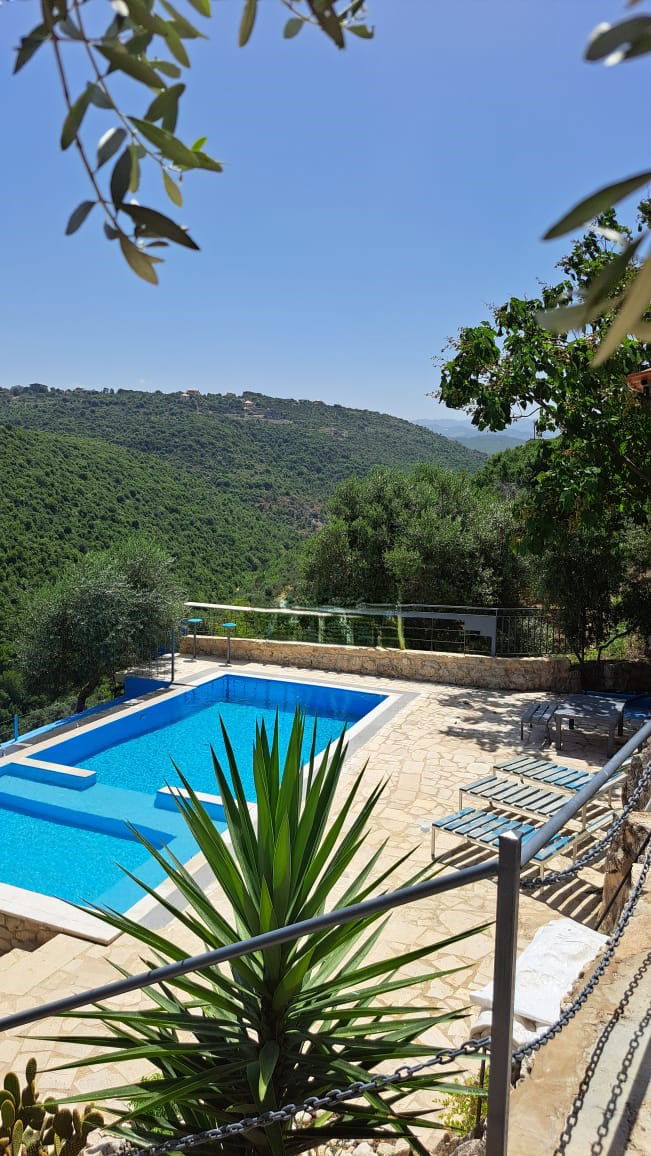 Chalet with Private Pool – Jrabta, Batroun