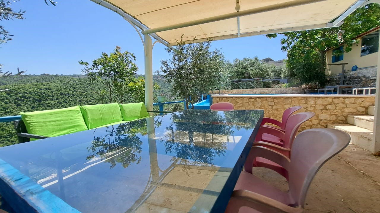 Chalet with Private Pool – Jrabta, Batroun