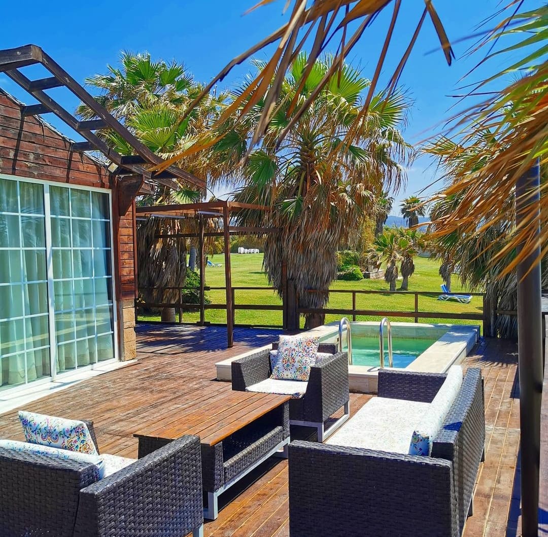 Royal Bungalow in a Beach Resort – Sour