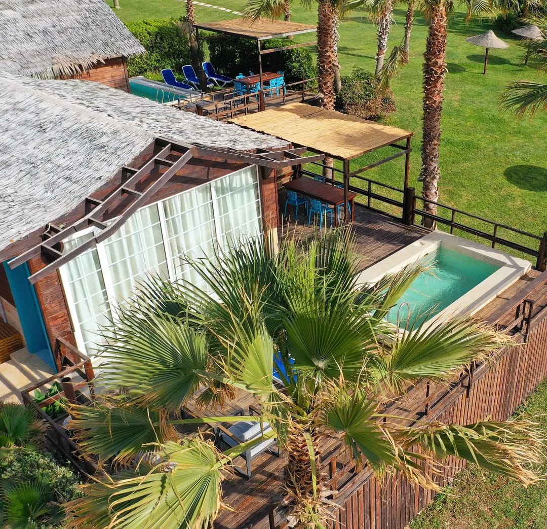 Royal Bungalow in a Beach Resort – Sour