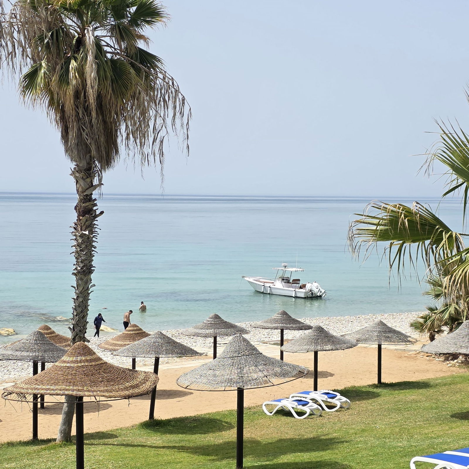 Family Bungalow in a Beach Resort – Sour