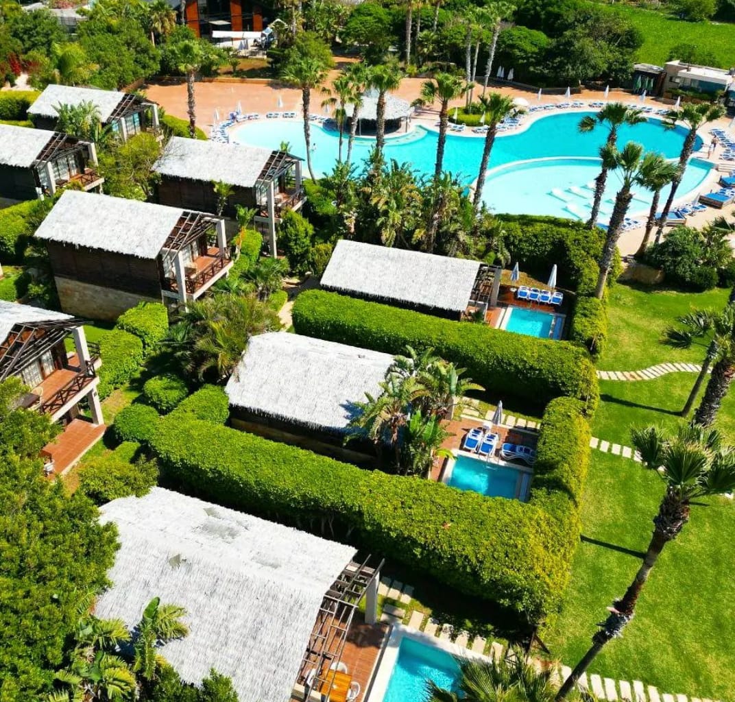 Family Bungalow in a Beach Resort – Sour