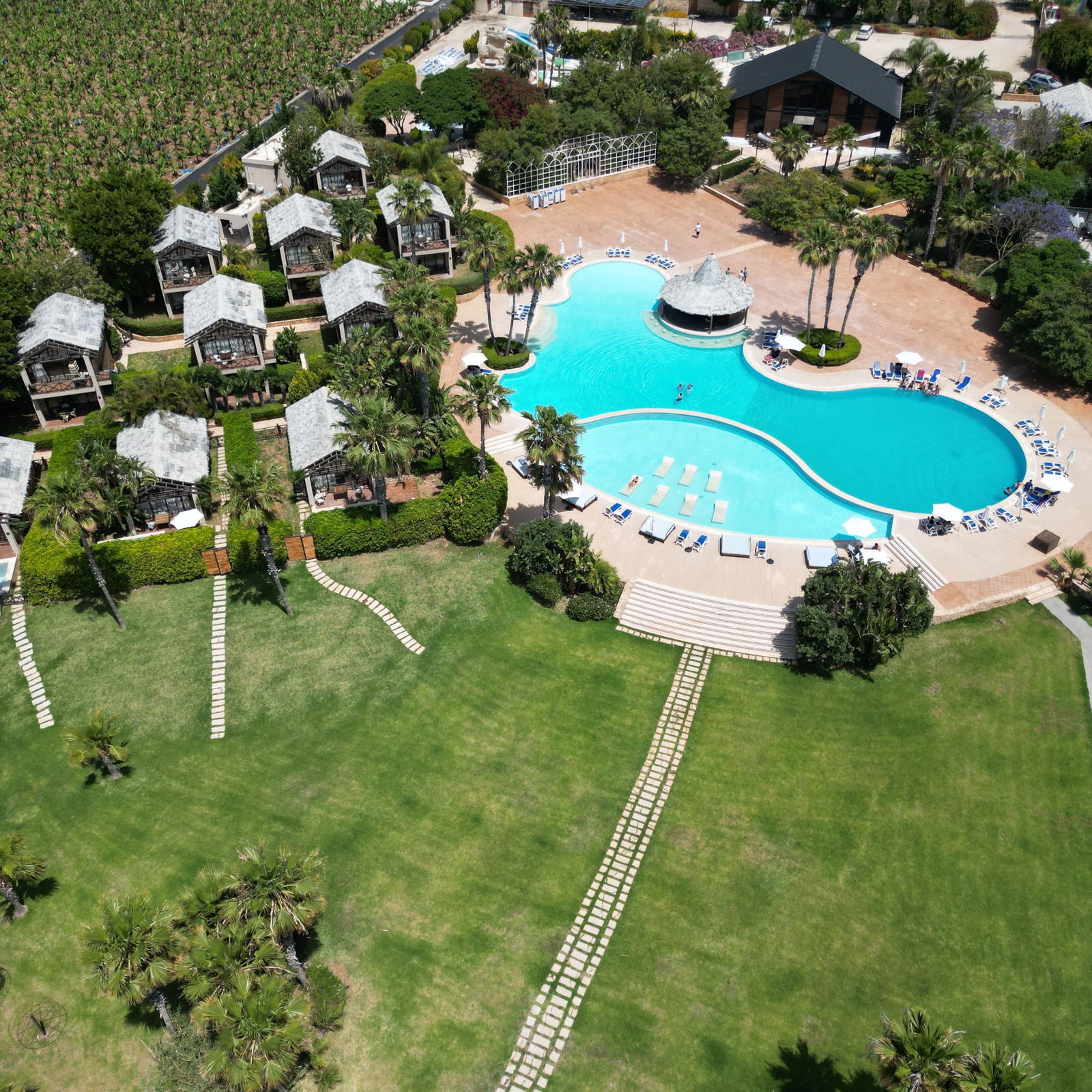 Family Bungalow in a Beach Resort – Sour