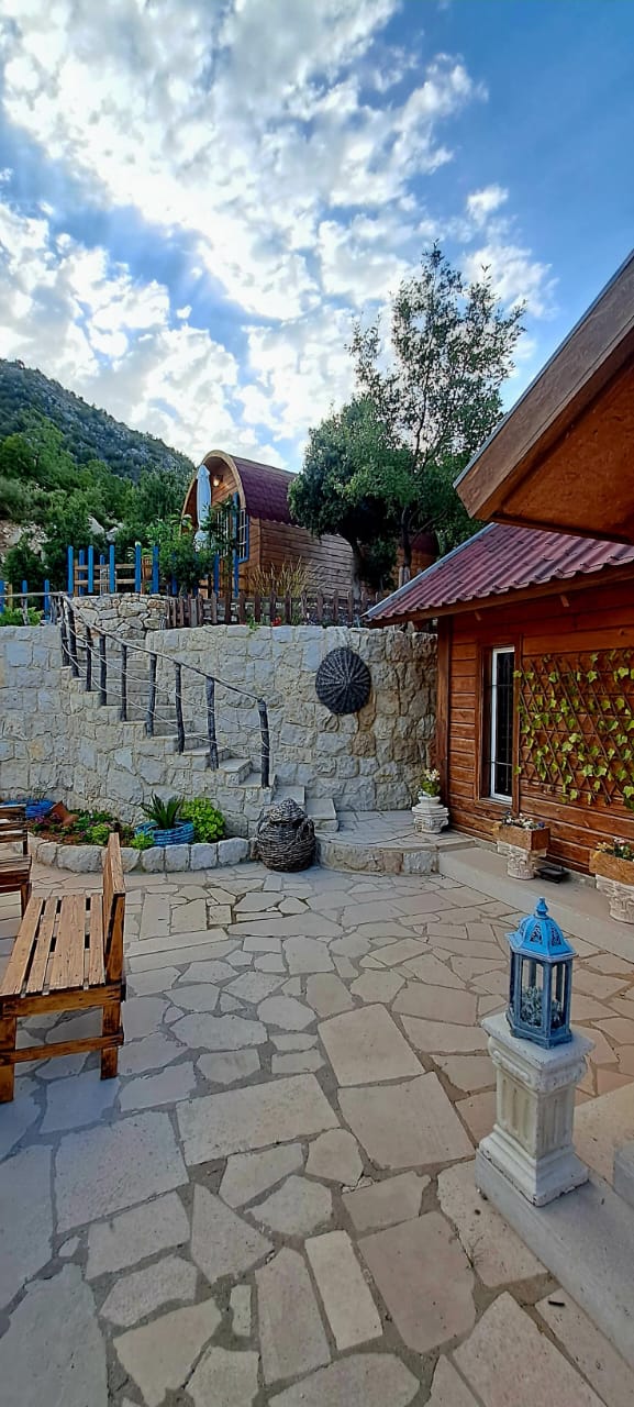 Wooden Hut – Jaj, Jbeil