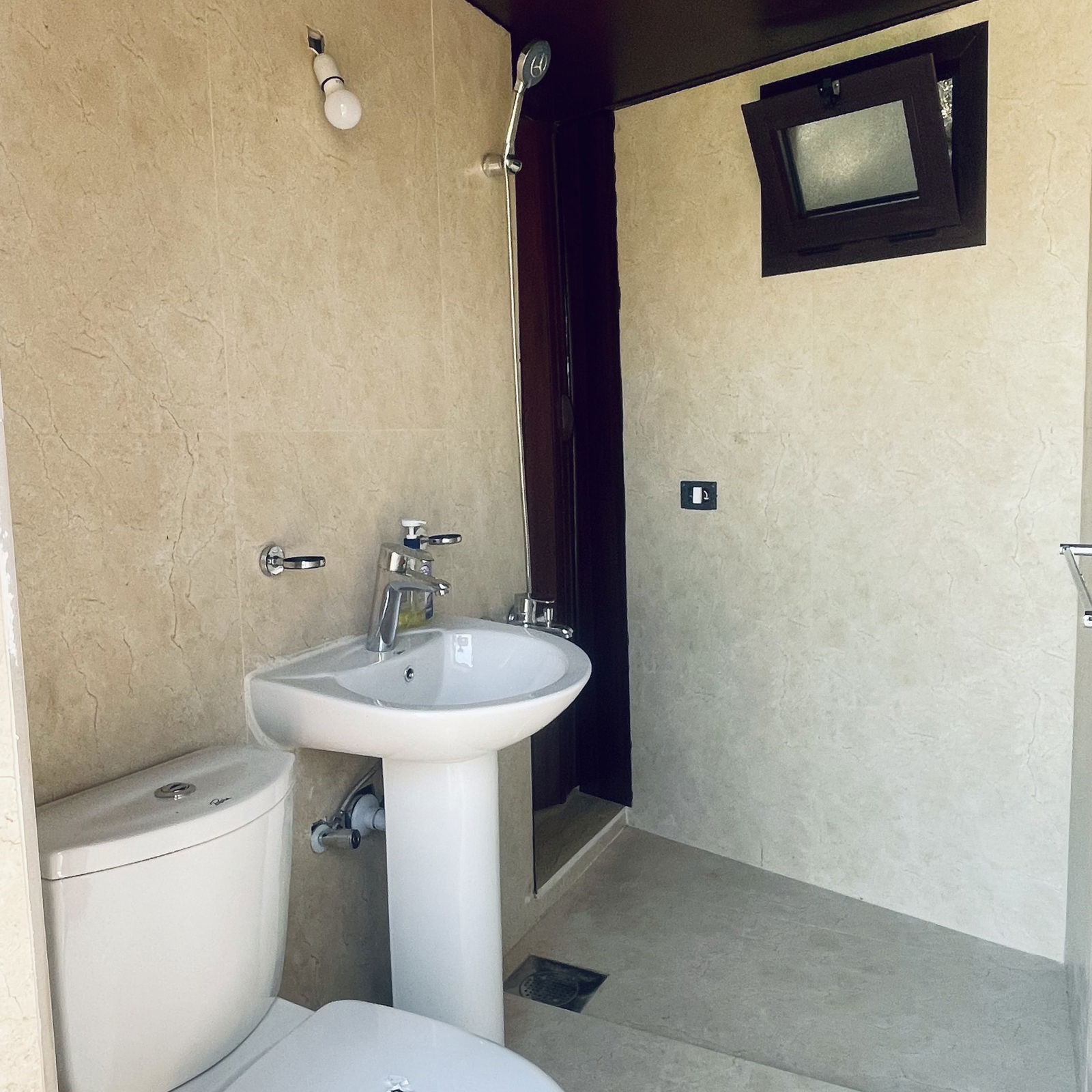 Bungalow with Private Pool – Achqout, Keserwan